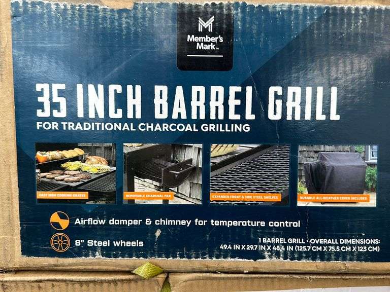 (3) GRILLS IN BOXES 2 GRIDDLE, 1 BARREL Earl's Auction Company