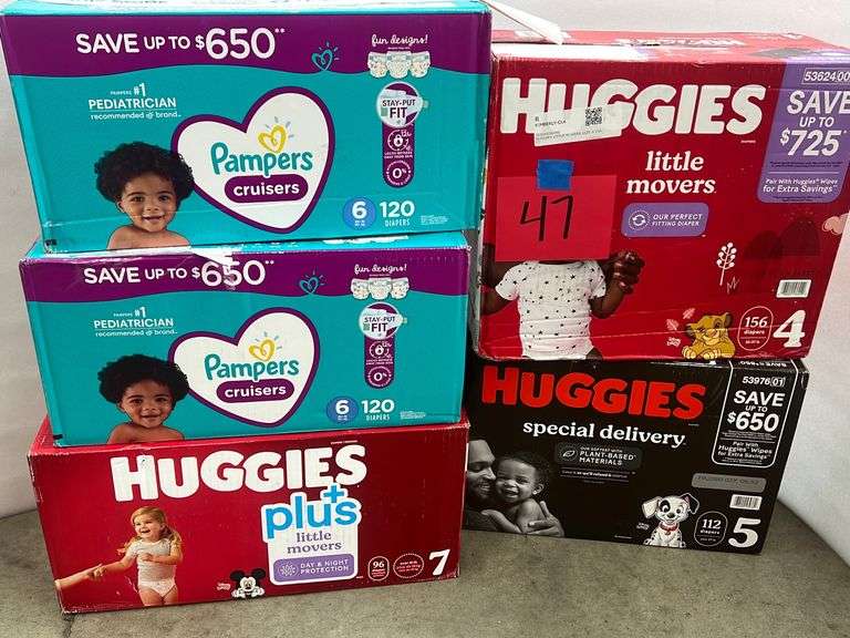 (5) BOXES OF DIAPERS ASSORTED SIZES Earl's Auction Company
