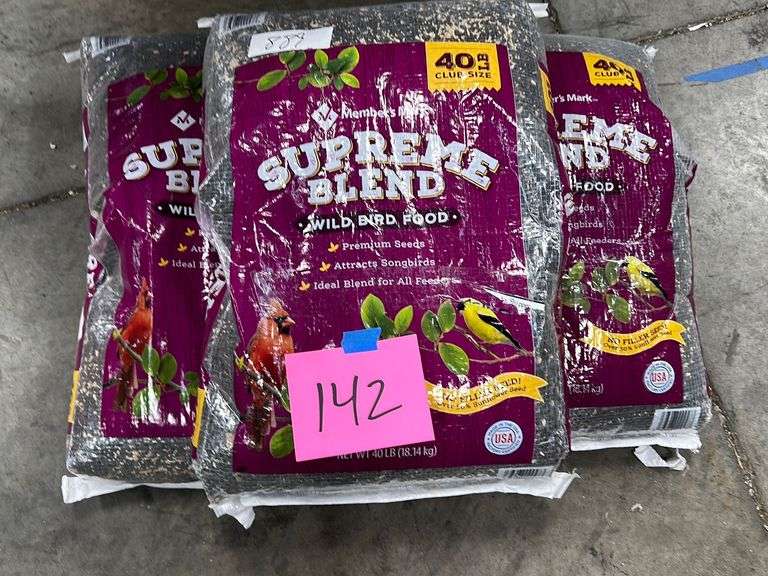 (3) 40LB BAGS OF BIRD SEED Earl's Auction Company