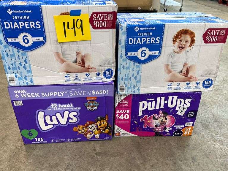 (4) BOXES OF DIAPERS ASSORTED SIZES Earl's Auction Company