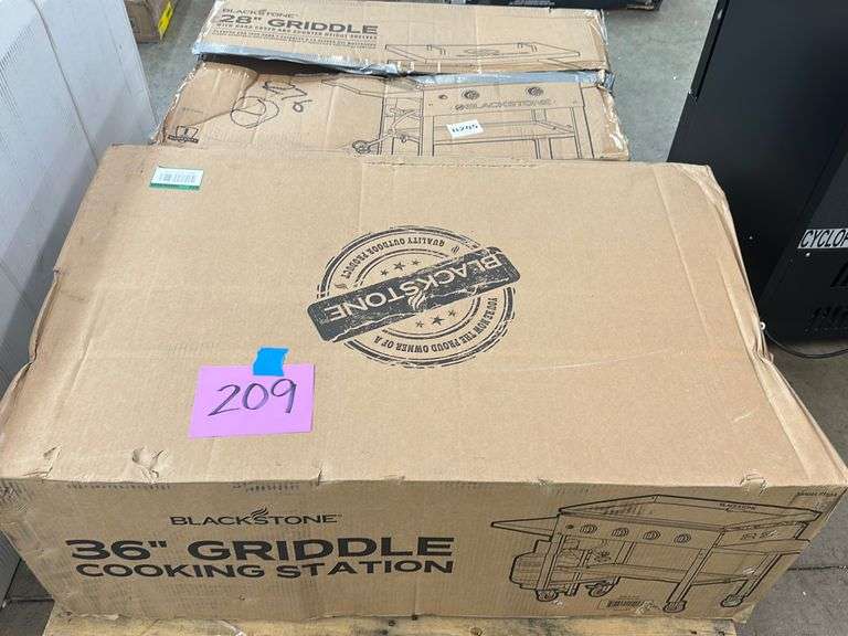 AS IS (2) BLACKSTONE GRIDDLE GRILLS IN BOXES Earl's Auction Company