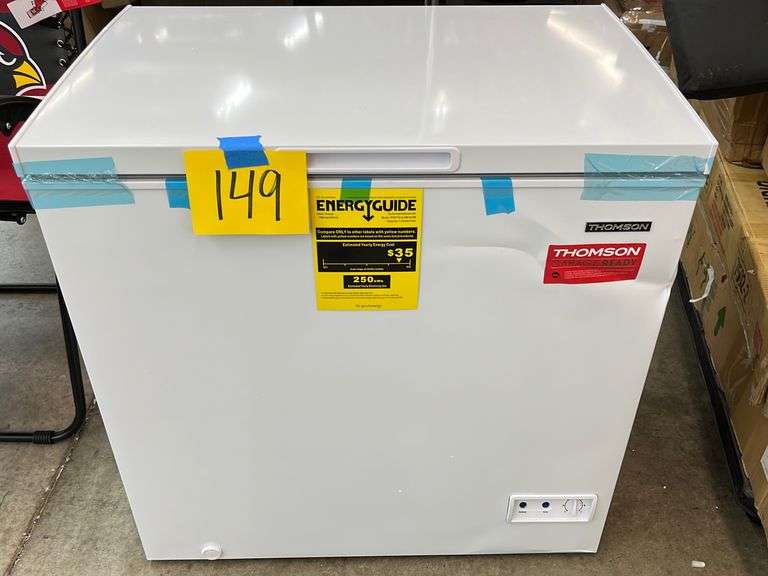 THOMSON 7.0CU FT WHITE CHEST FREEZER Earl's Auction Company