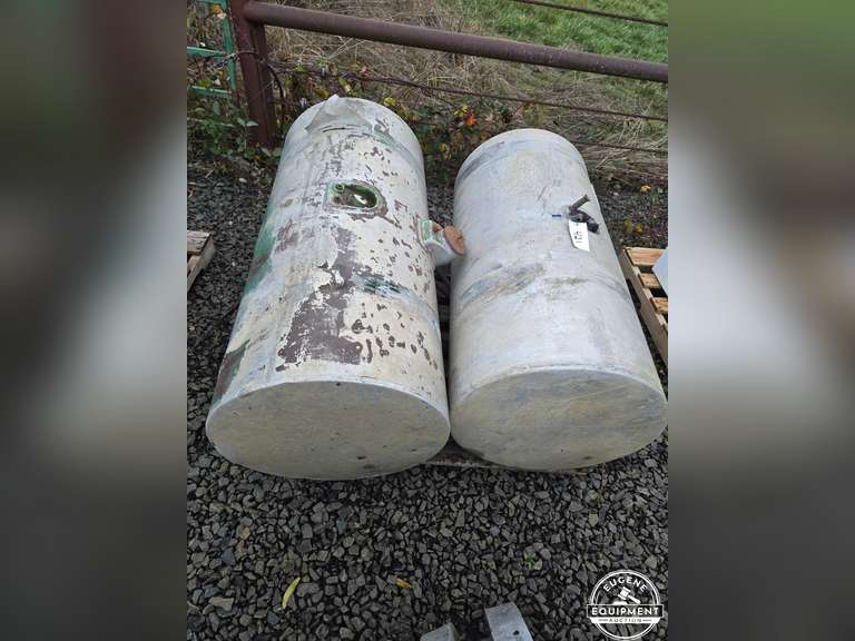 2 Aluminum Fuel Tanks