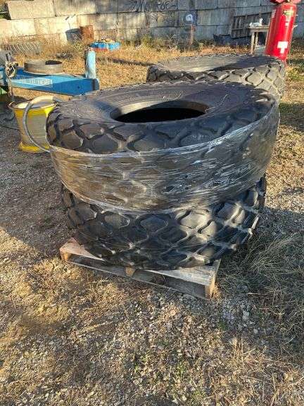 Deestone 20.5-25 E3 Loader Tire – 20 Ply Rating, Heavy-Duty Fit For Wheel & Crawler Loaders