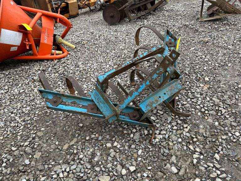 1 ROW CULTIVATOR 3PT EK Auctioneers LLC
