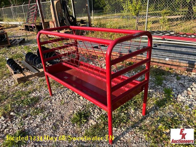 UNUSED TARTER SMALL ANIMAL FEEDER EK Auctioneers LLC