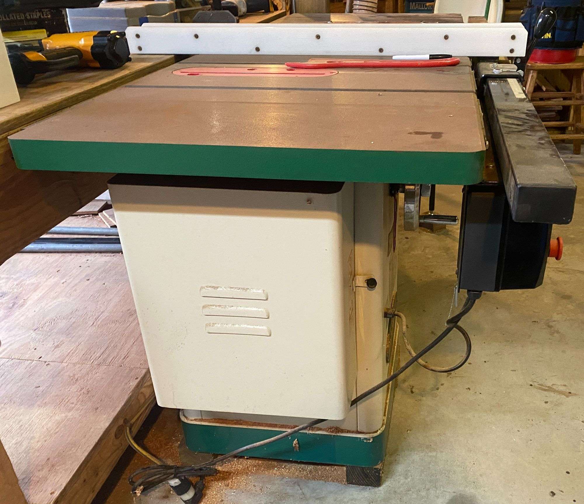 Grizzly G0691, 10” Table Saw w/ Riving Knife - ELCO Auctions