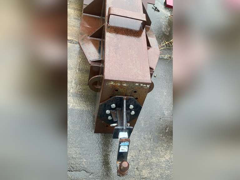 Semi Truck 5th Wheel Tow Hitch ELCO Auctions