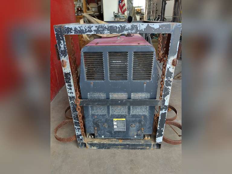 Lincoln Ranger 250 GXT, 250 Amp Gas Welder/Generator, 27Hp Kohler