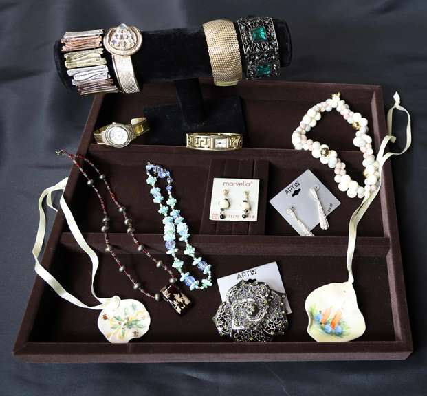 Nice Costume Jewelry Lot 2 Estate Rescue Queens