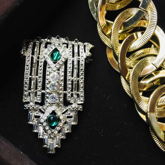 Nice Costume Jewelry Estate Rescue Queens