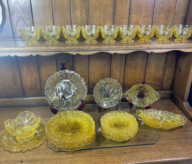 29 Piece Yellow Tiara Glass Lot Estate Rescue Queens