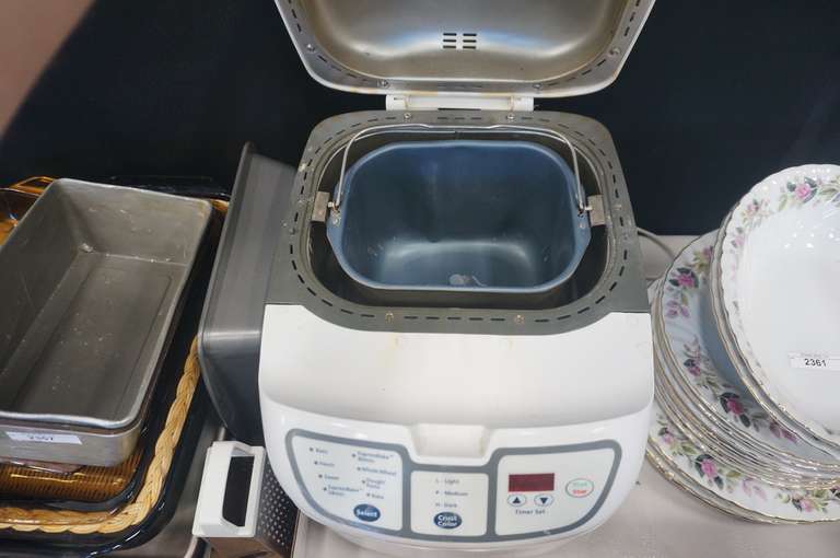 Oster Bread Machine and 3 Recipe Books Estate Details
