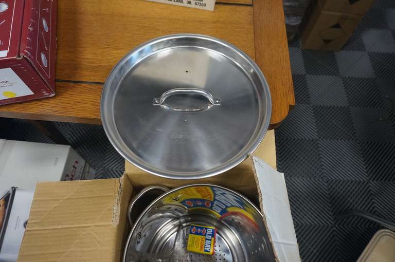 (2) Big Kahuna Burner with Deep Fry Turkey Pot *New In Boxes Estate