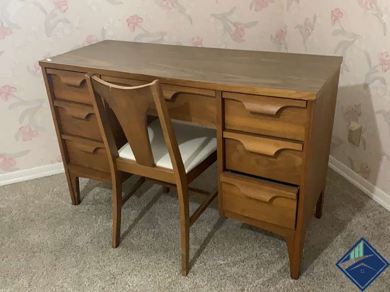 JT's Consignments Furniture, Household & Tools Estate Details