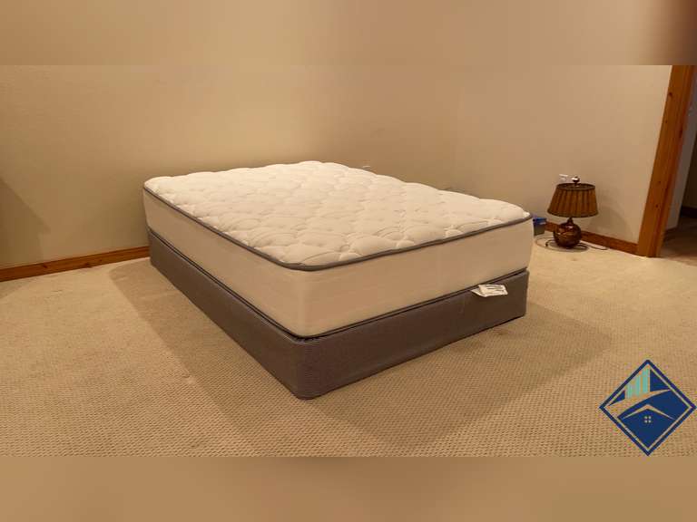 Full Mattress and Box Spring