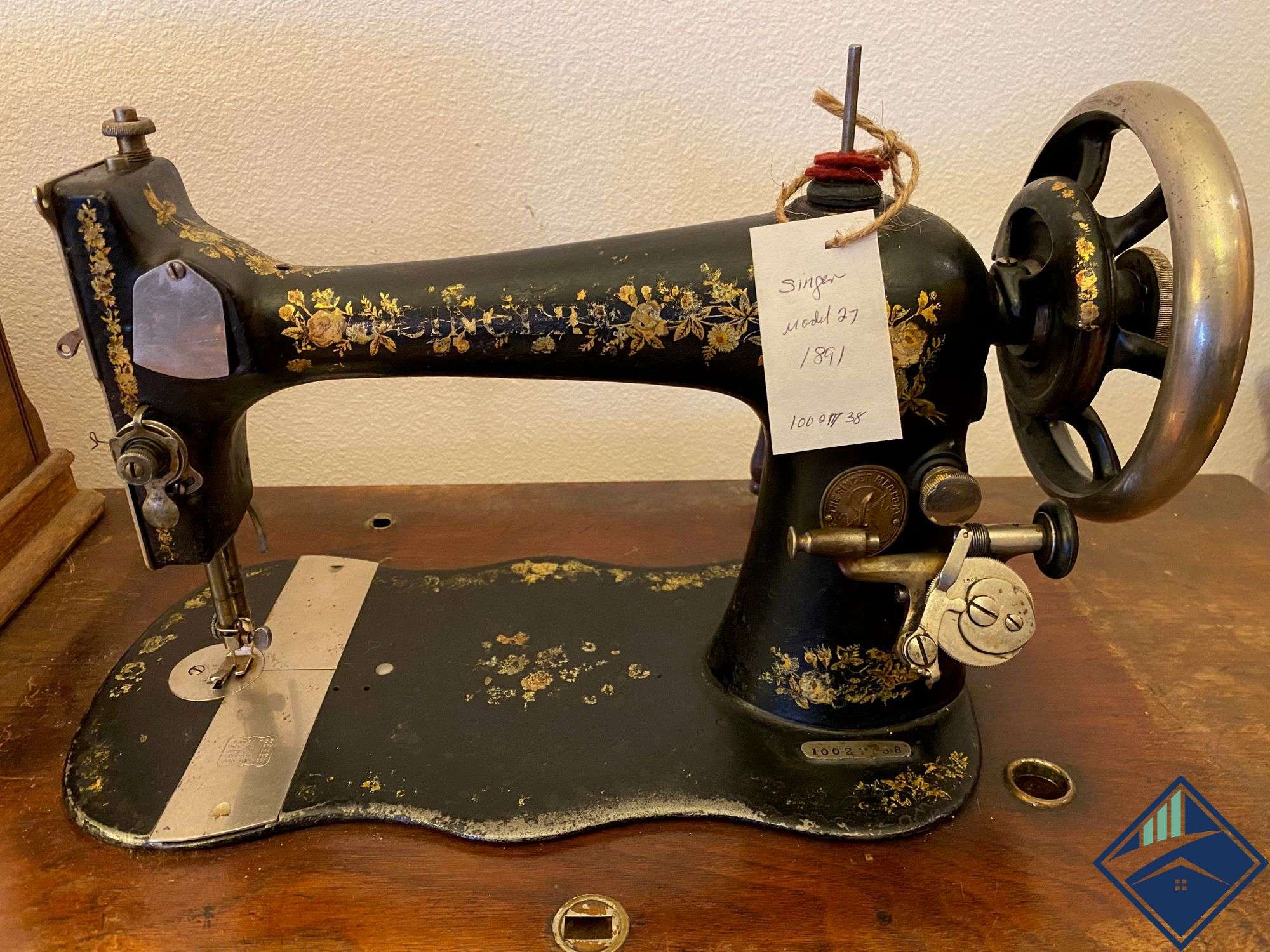 Antique 1891 Singer Sewing Machine Model 27 Serial No. 10021138 In