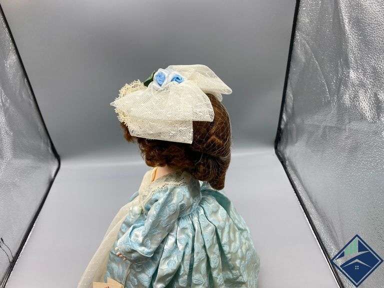 Vintage Miss Elsa of Royal Doll "Playmate for a Princess" Estate Details