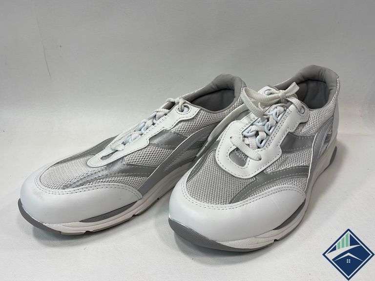 SAS Active Comfort Tour Tennis Shoe Silver Size 8.5WW Estate Details