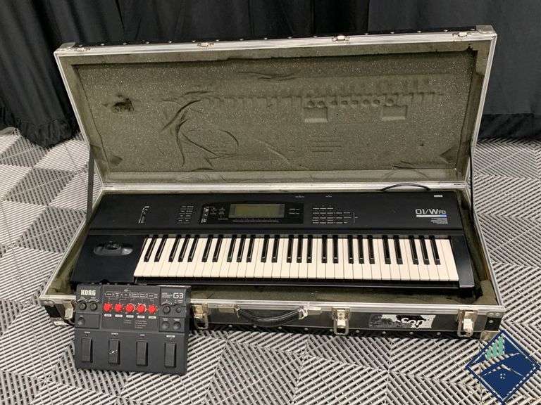Korg 01/W FD Music Workstation Keyboard with Processor & Case - Estate ...