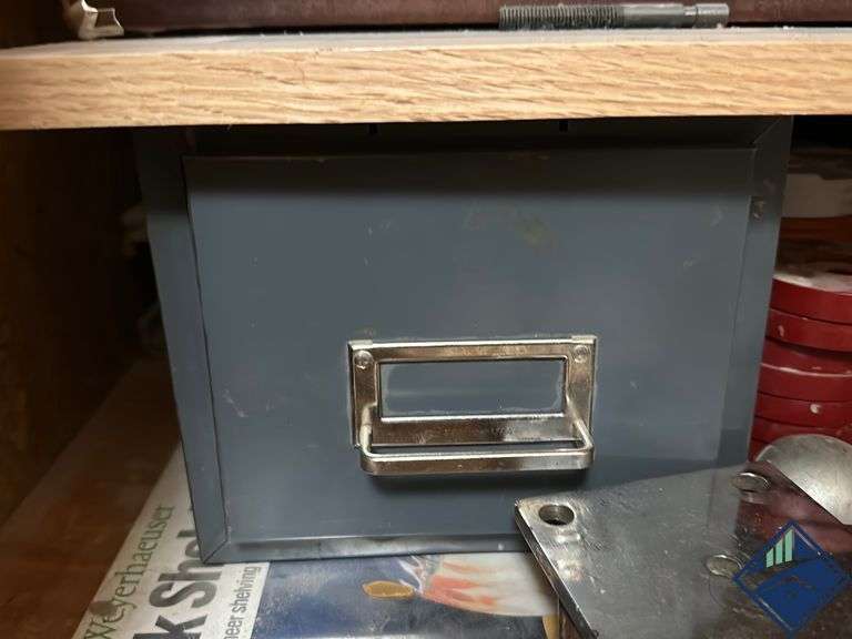 9Drawer Lock Box with Assortment of Tools Estate Details