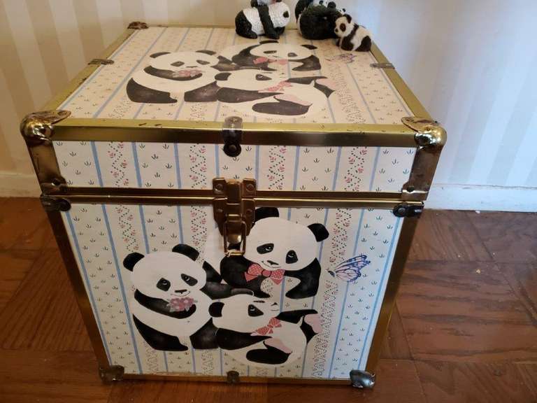 Cedar Lined Panda Storage Box with Panda Figurines Estate Sales RVA