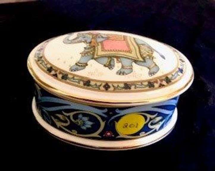 Wedgwood BLUE ELEPHANT box Estate Sales RVA