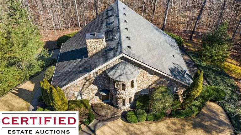 Stunning Luxury Home in Cartersville!
