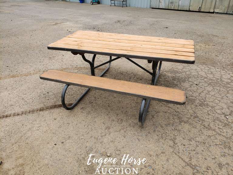 6' Pressure Treated Picnic Table Eugene Horse Auction