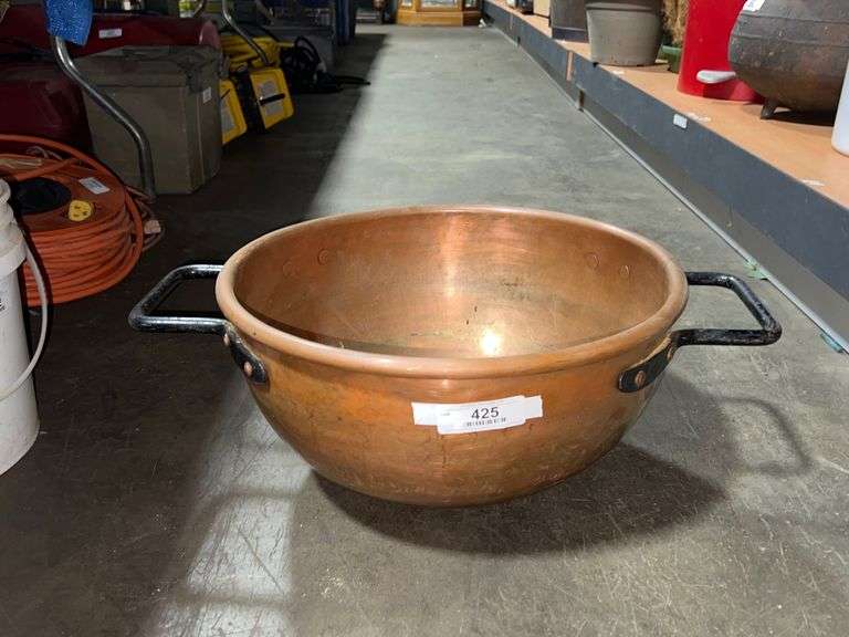 Large brass pot with handles Auction Services LTD