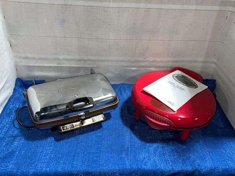 Waffle iron and quesadilla maker Auction Services LTD