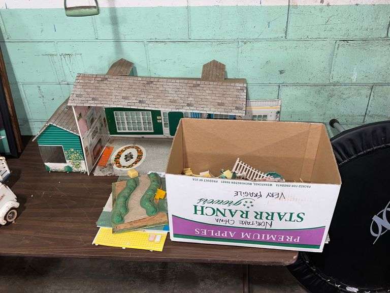 Vintage Doll House and Accessories Auction Services LTD