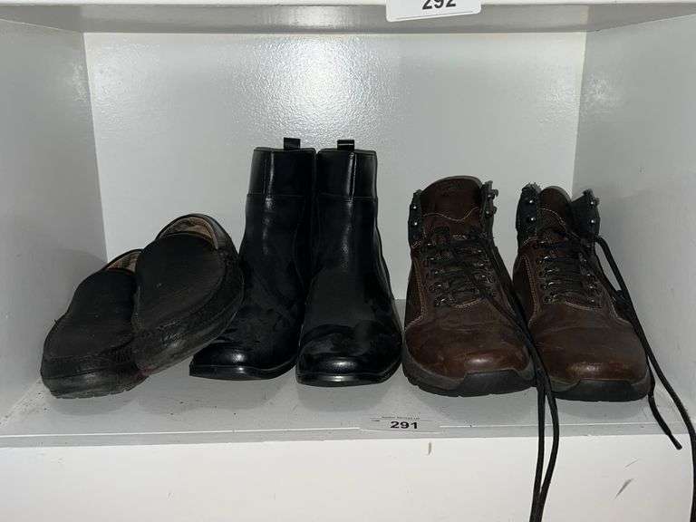 Men's footwear Auction Services LTD