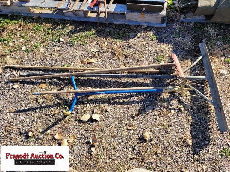 Misc Garden Tools, Rakes and Twister Tool Fragodt Auction and Real