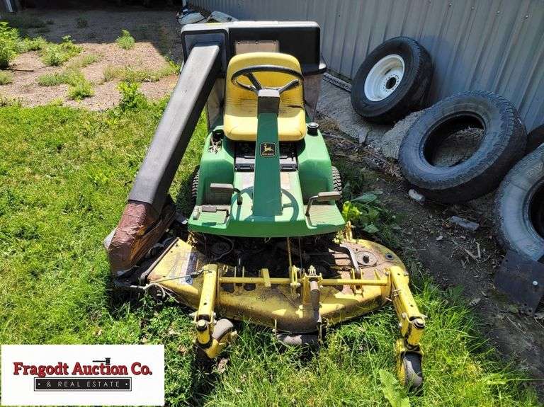 John Deere F525 Lawn Mower, 48" Deck, Engine is Loose, For Parts or
