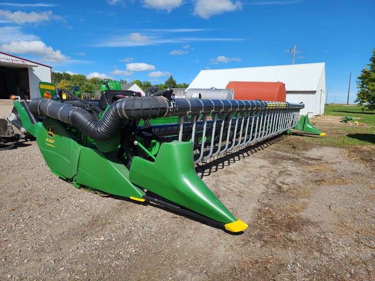 2006 John Deere 630 Hydra Flex Bean Head with Crary Air Reel, Single