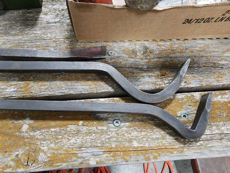 (3) Pry Bars Fragodt Auction and Real Estate LLC