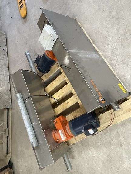 Big Dutchman DR 1500 XXL Conveying System w/mixer and 4 feed hoppers ...