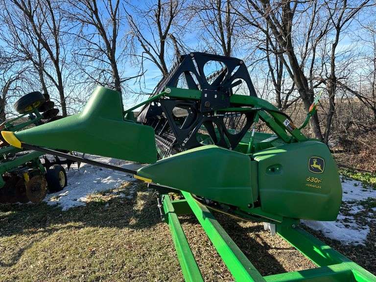 2005 John Deere 630F HydraFlex 30' Flex Head, Single Point Hookup, SN