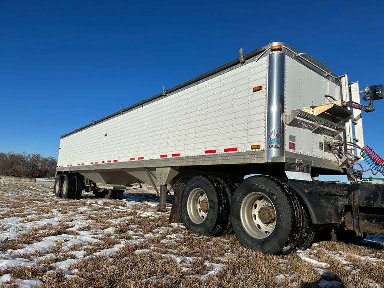 2006 Timpte Hopper Bottom Trailer with Ag Hoppers, 42’, Less Than 30K