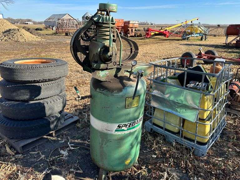 Speedaire 80 Gallon Air Compressor, *Does Not Build Pressure* Fragodt