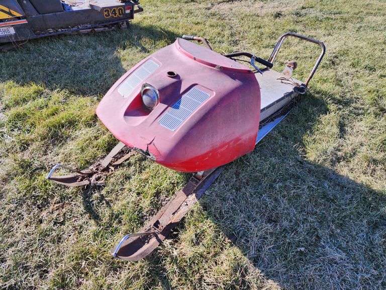 Late1960s or early 1970 Rupp snowmobile for parts no track Fragodt