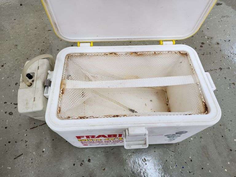 Frabill Aerator Minnow Bucket Fragodt Auction and Real Estate LLC