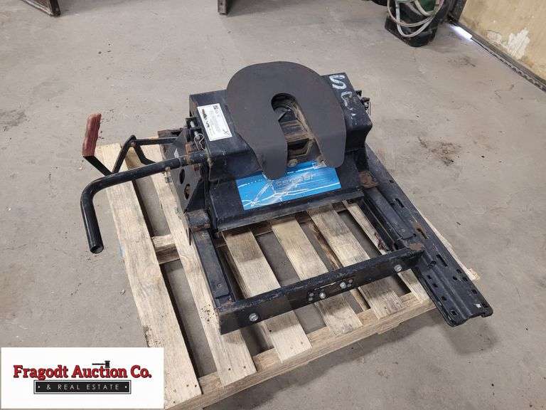 RBW 16,000 Sliding 5th Wheel Hitch with Rails and Pins Fragodt