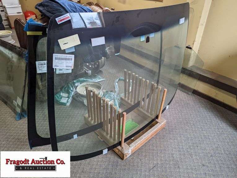 Windshield Fragodt Auction and Real Estate LLC