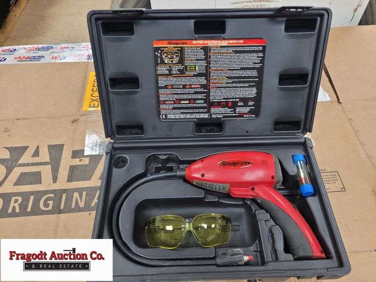 SnapOn AC Leak Detector, Model ACT 755 Fragodt Auction and Real