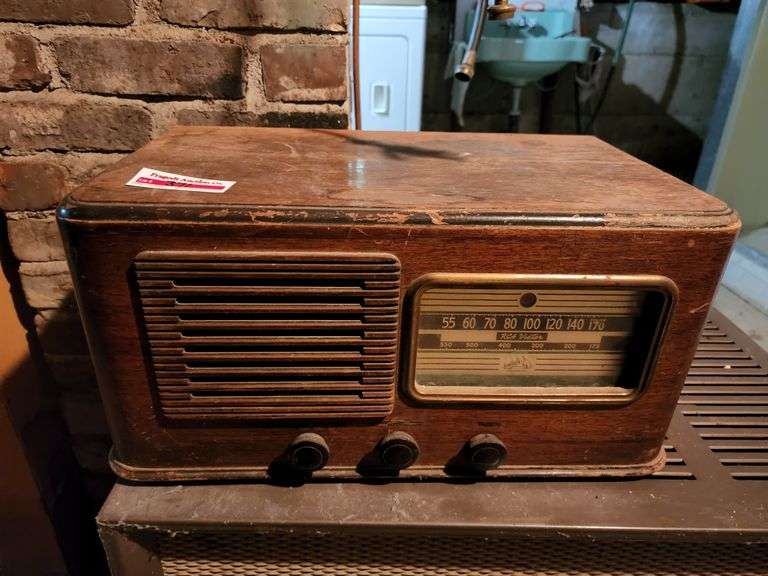 Antique Radio Fragodt Auction and Real Estate LLC
