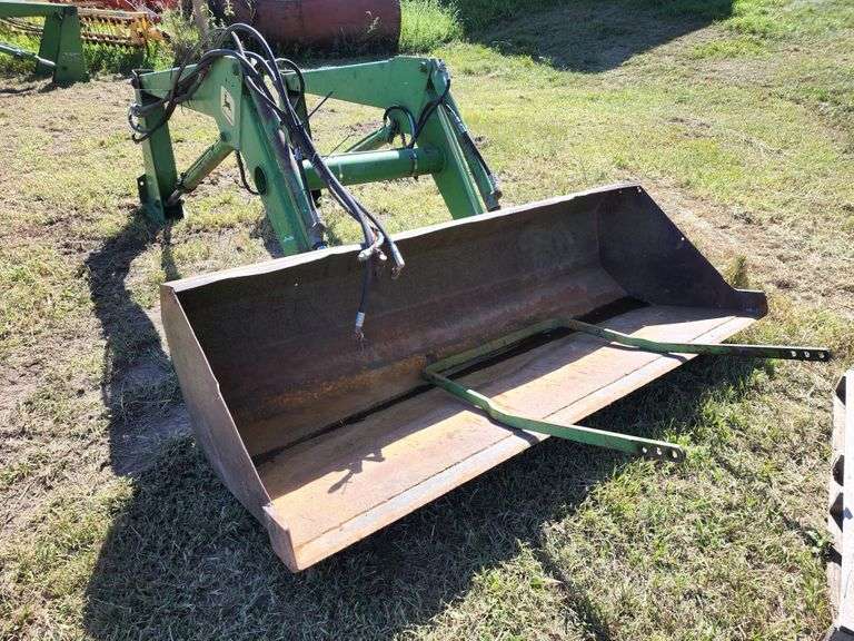 John Deere 148 Loader, 7' Bucket, All Brackets are there, Came off John