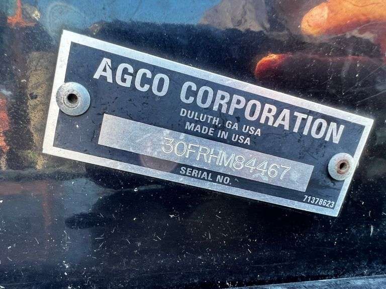 Gleaner 3000 Bean Head, 30' With Crary Air Reel, *Has Damage on One End of the Reel Fragodt