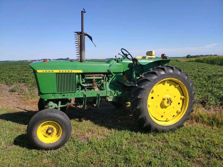 1966 John Deere 2510 Gas, Power Shift Transmission, Engine Overhauled